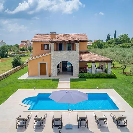 Holiday home Oliveta