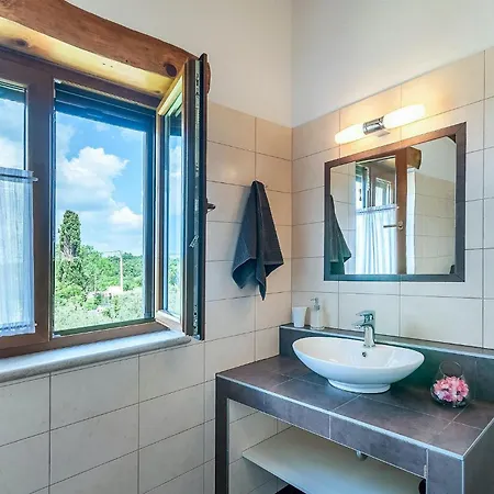 Holiday home Oliveta *