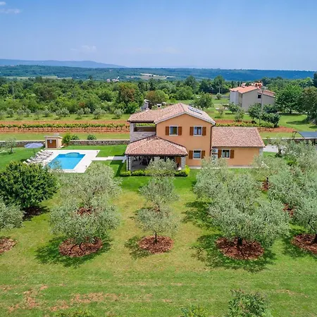 Nyaraló Oliveta Póla