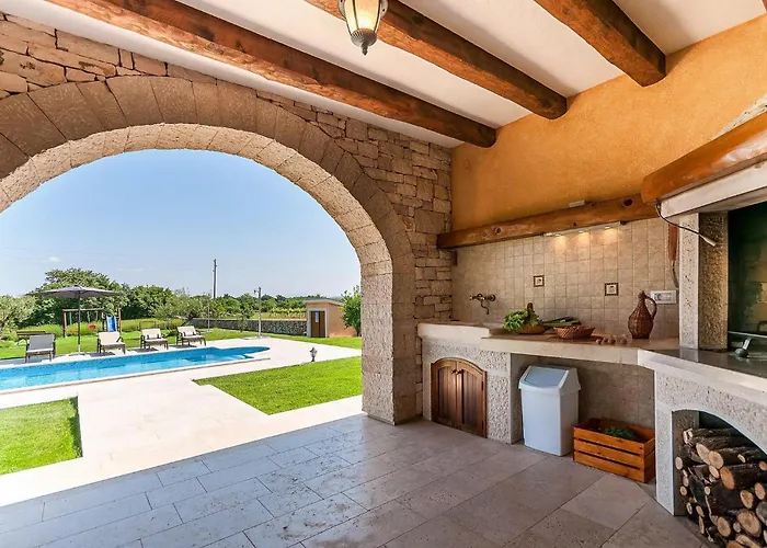 Holiday home Oliveta