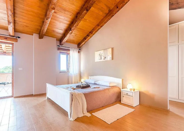 Holiday home Oliveta *